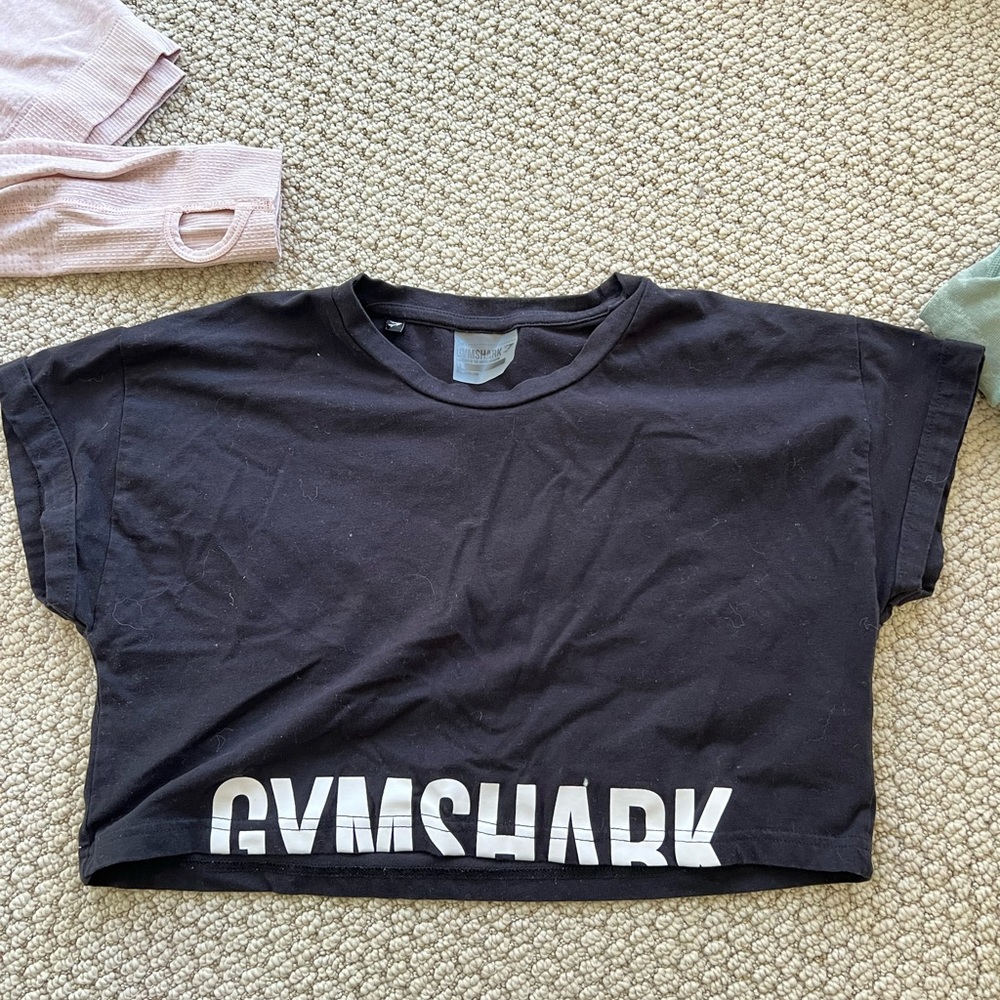 Black Gymshark Crop Top